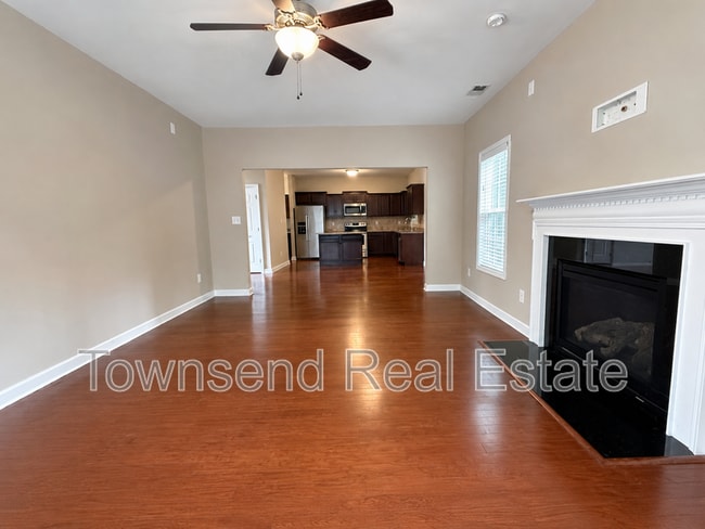 Building Photo - 2817 Blockade Runner Dr