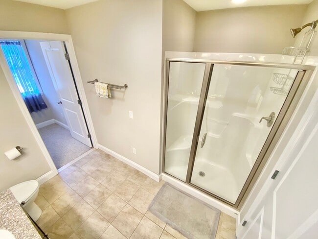 Building Photo - 2 Bedroom Home in Williston VT Available 9...