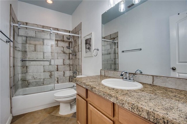 Building Photo - 1503 Biltmore Ln