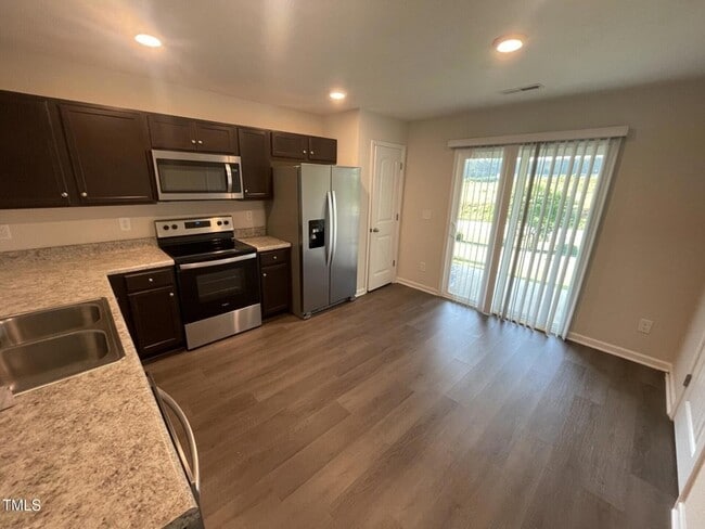 Building Photo - 2043 Wiggins Village Dr