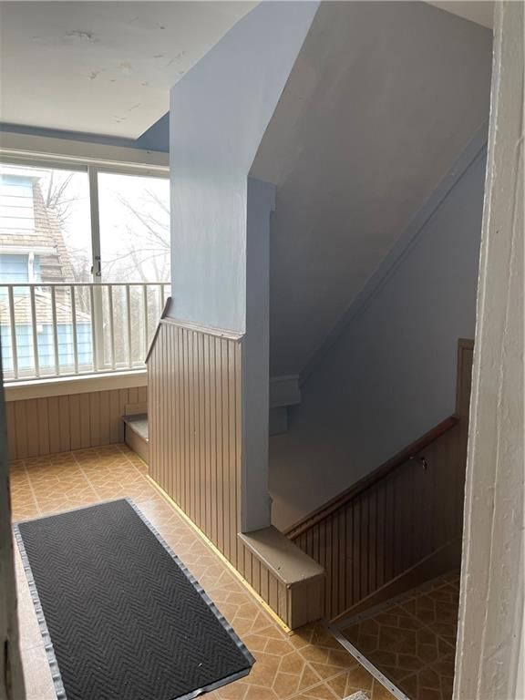 Building Photo - 12 Third School St