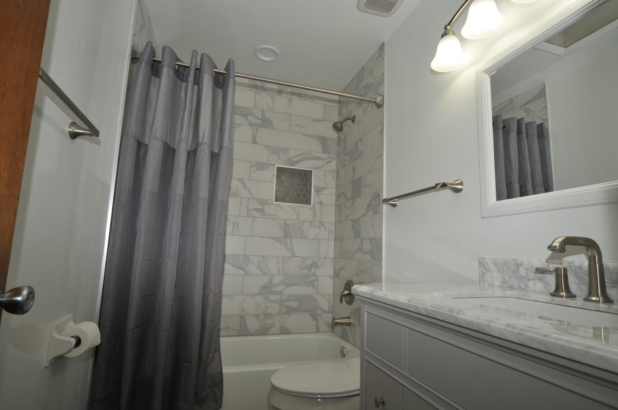Building Photo - 2038 Ponderosa Ave