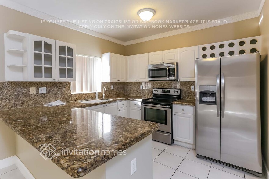 Building Photo - 1260 SW 139th Ave