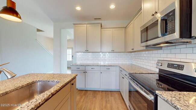 Building Photo - 604 Alston Blvd