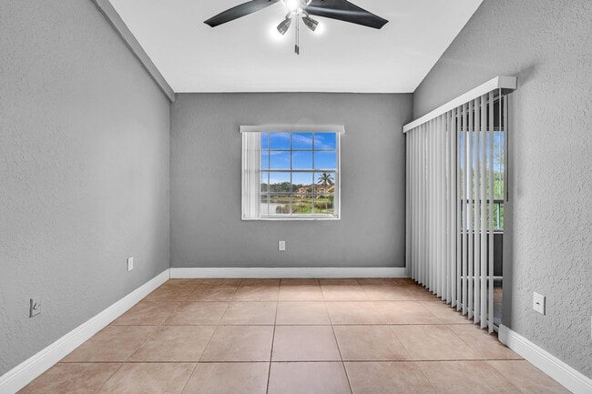 Building Photo - 2803 N Oakland Forest Dr