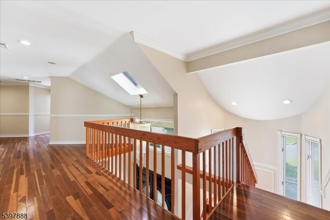 Building Photo - 1605 Justin Pl