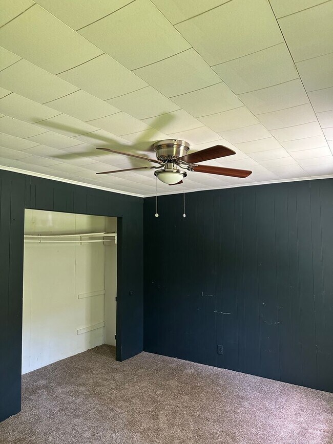 Building Photo - 19465 Mobile Rd