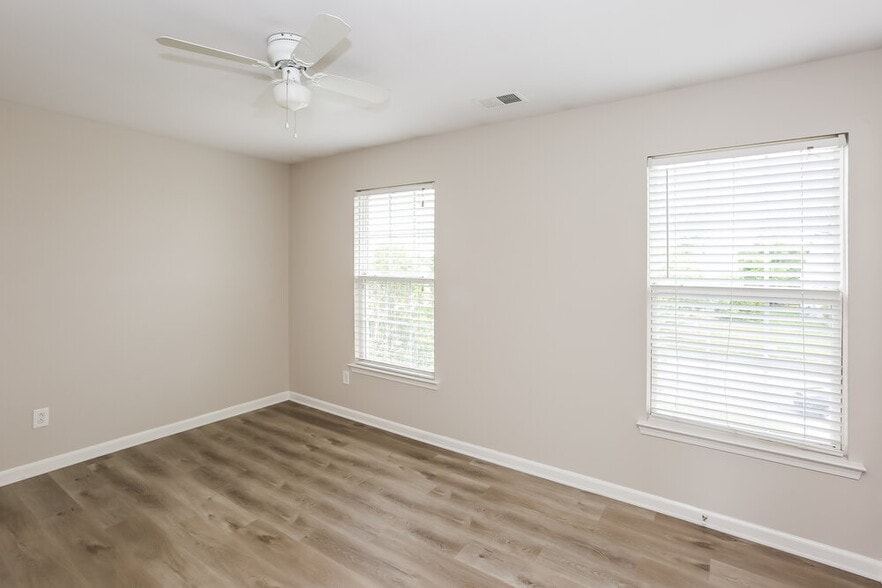 Building Photo - 11928 Creek Turn Dr