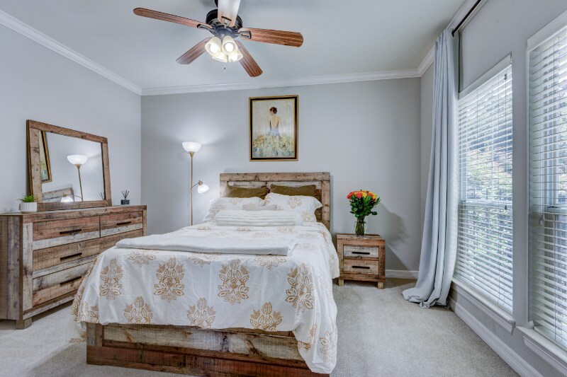 Building Photo - 606 Leverkuhn St