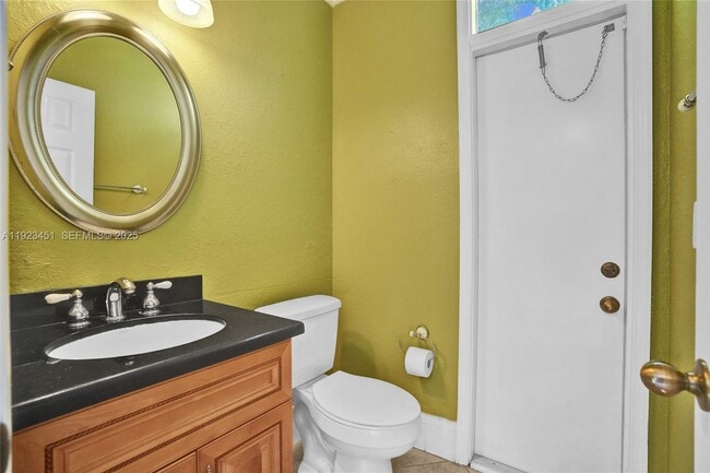 Building Photo - 345 SW 188th Ave