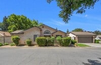 Building Photo - Cozy Home for rent in Visalia