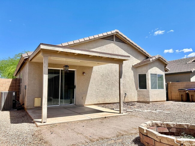 Building Photo - 2547 E San Manuel Rd