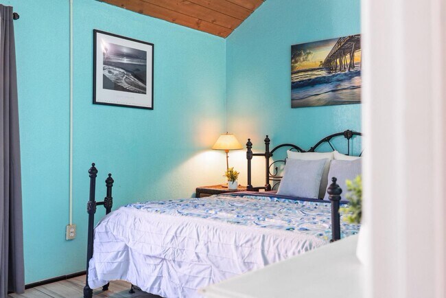 Building Photo - 731 Seacoast Dr