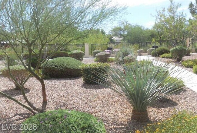 Building Photo - Beautiful Condo in a sought-after Gated Summerlin Community!