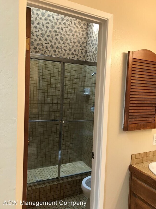 Building Photo - 3 br, 2 bath House - 985 Channing Ave.