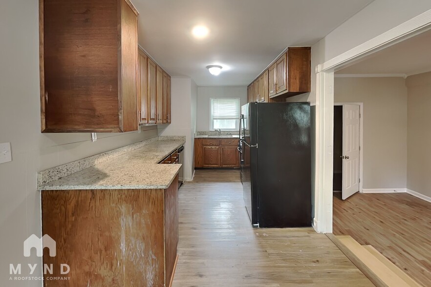 Building Photo - 6345 Oakview Ln
