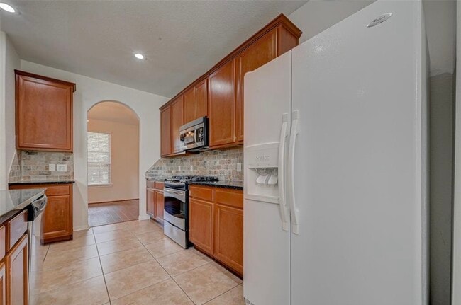 Building Photo - 11 Sagamore Ridge Pl