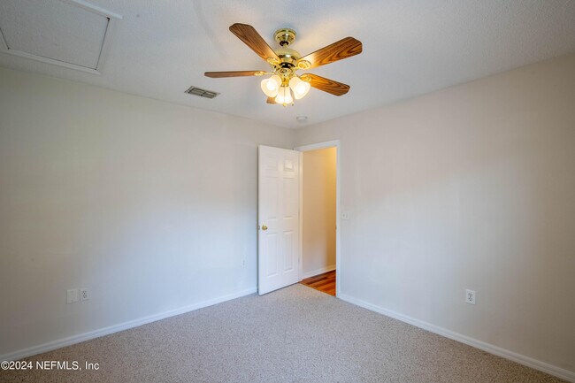 Building Photo - 3158 Ash Harbor Dr E