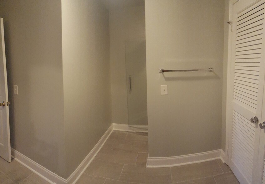 Building Photo - 7 Augusta Dr