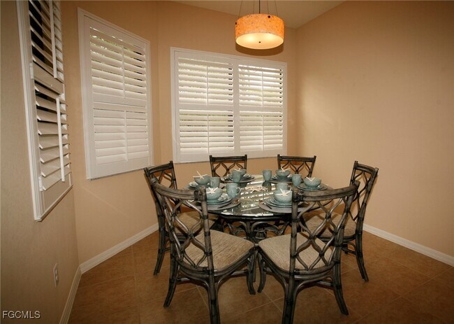 Building Photo - 11070 Esteban Dr
