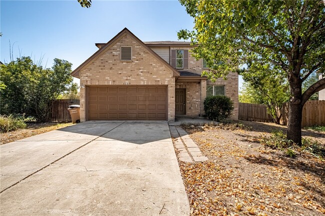 Building Photo - 8109 Verbank Villa
