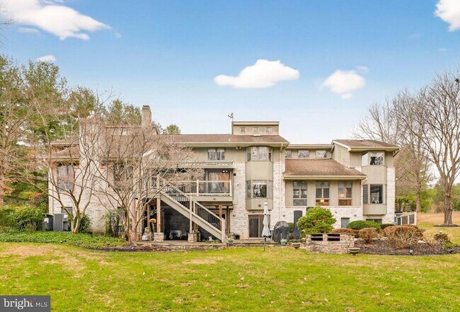 Building Photo - 6614 Corina Ct