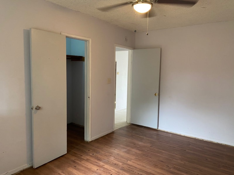 Building Photo - 10860 Freer Ave