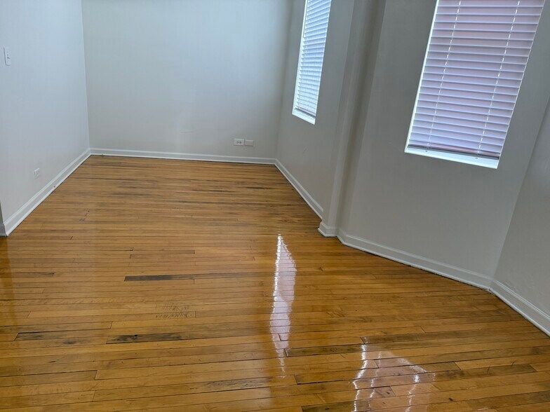 Building Photo - 1308 S Tripp Ave