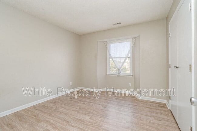 Building Photo - 6165 Meadow Rose Ln