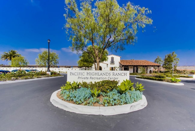 Building Photo - COASTAL LIVING IN A COUNTRY CLUB ENVIRONMENT.