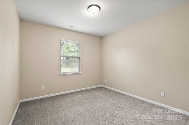 Building Photo - 2433 Chinkapin Ct