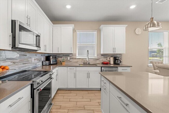 Building Photo - 5058 Sparkling Water Wy