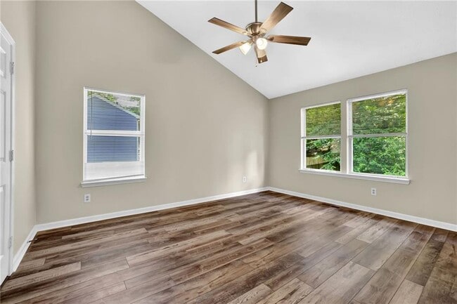 Building Photo - 10480 Summer Creek Dr
