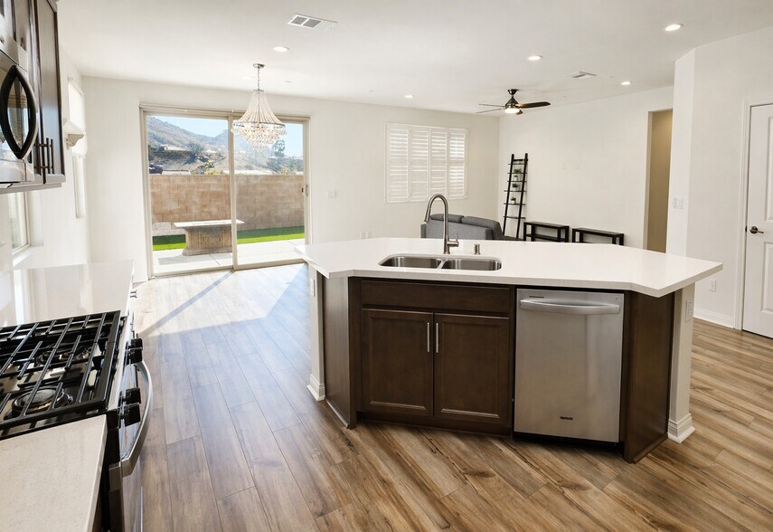 Building Photo - 8167 Elissa Dr