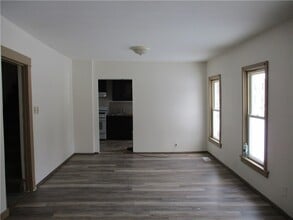 Building Photo - 15 Rowley Ave