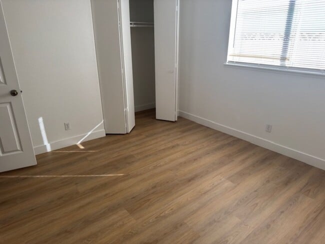 Building Photo - 3Bedroom ranch style home with large backyard