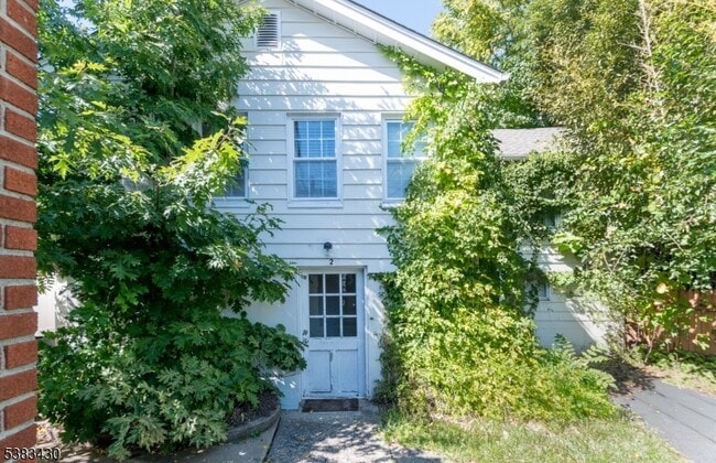 Primary Photo - 214 Woodcliff Ave