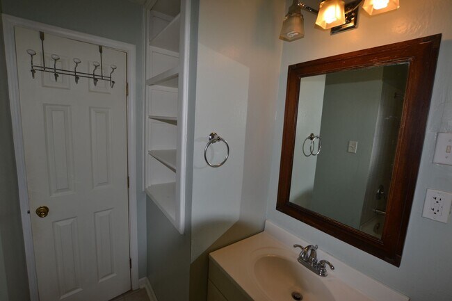 Building Photo - West Feliciana School District! 3 bedroom, 1.5 bath home in coveted Audubon Hills Subdiv