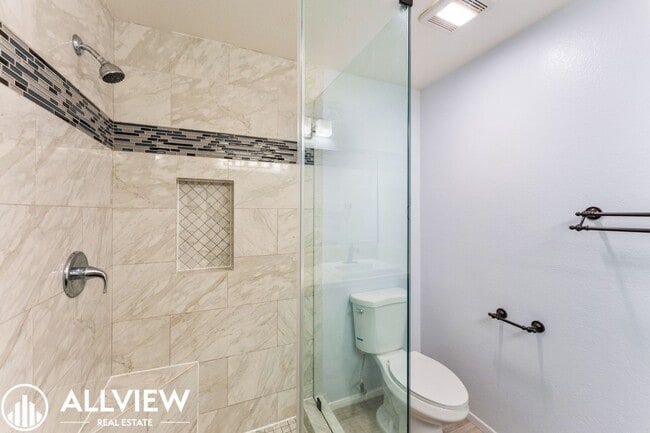 Building Photo - Coastal San Clemente Townhome with Brand New Flooring – Steps to the Beach!