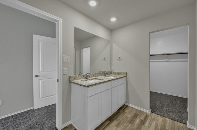 Building Photo - 225 Pecos Dr