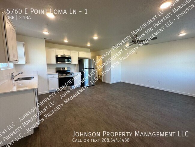 Building Photo - 5760 E Point Loma Ln