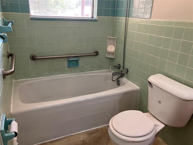 Building Photo - 205 Larkspur Ln