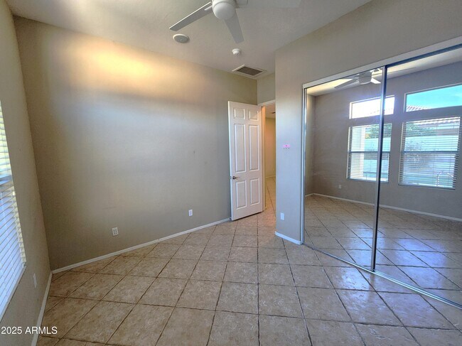 Building Photo - 10511 W Villa Hermosa