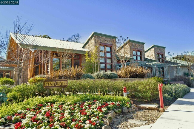 Building Photo - 975 Terra California Dr