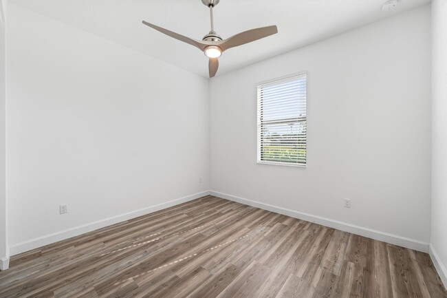 Building Photo - 3270 Dunning Dr