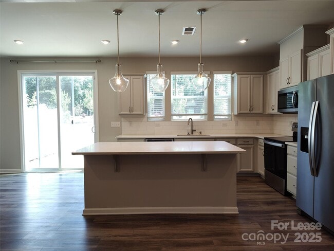 Building Photo - 8114 Overmeadow Ln