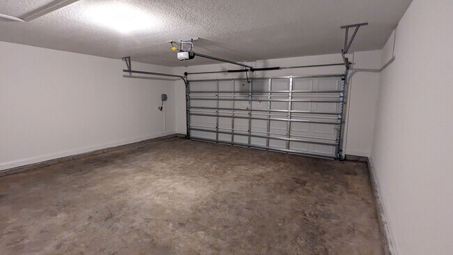 Building Photo - LIMITED TIME SPECIALS - WASHER/DRYER Suppl...