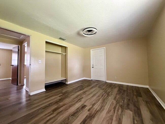 Building Photo - 1809 Richter Ln