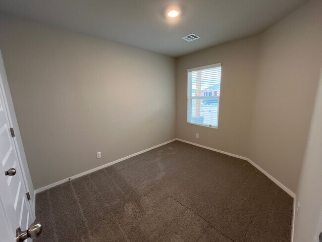 Building Photo - 1106 W Odessa Rd