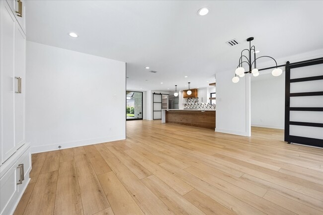 Building Photo - 12510 Mooreknoll Ln